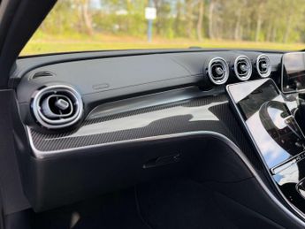 Mercedes-Benz C Class 2.0 C63 6.1kWh AMG S E Performance Carbon Edition Estate 5dr Pet