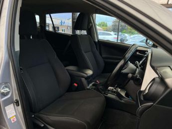 TOYOTA RAV4 2.5 RAV4 Business Edition+ HEV TSS 4x2 CVT 5dr