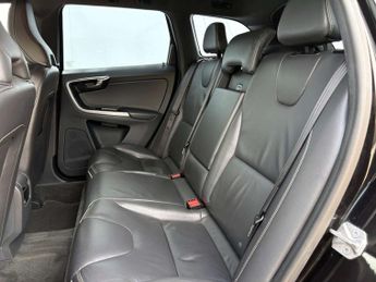 VOLVO XC60 2.4 XC60 R-Design Luxury Nav D4 AWD Auto 4WD 5dr