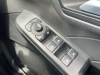 FORD KUGA 2.5 Kuga ST-Line X Edition HEV CVT 5dr