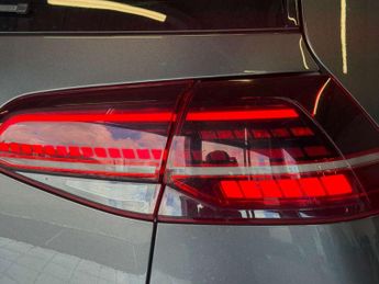 Volkswagen GOLF 2.0 Golf GTi TSi Semi-Auto 5dr