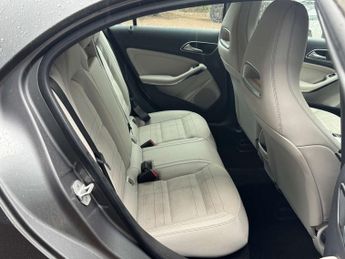 MERCEDES-BENZ A-CLASS 1.8 A180 BlueEfficiency Sport CDi Auto 5dr