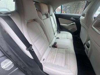 MERCEDES-BENZ A-CLASS 1.8 A180 BlueEfficiency Sport CDi Auto 5dr