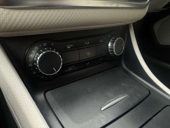 MERCEDES-BENZ A-CLASS 1.8 A180 BlueEfficiency Sport CDi Auto 5dr