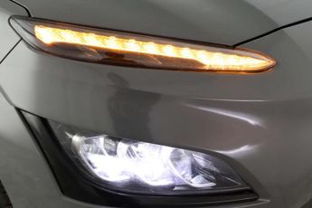 Hyundai KONA 39kWh Premium SUV 5dr Electric Auto (10.5kW Charger) (136 ps)