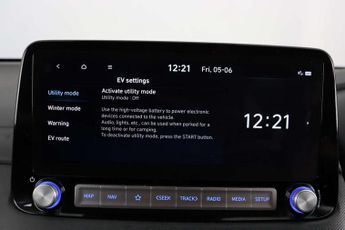 Hyundai KONA 39kWh Premium SUV 5dr Electric Auto (10.5kW Charger) (136 ps)