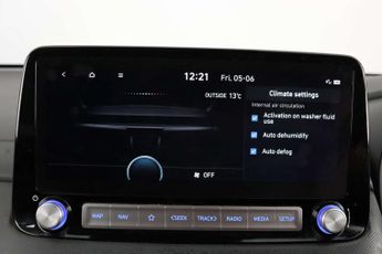 Hyundai KONA 39kWh Premium SUV 5dr Electric Auto (10.5kW Charger) (136 ps)