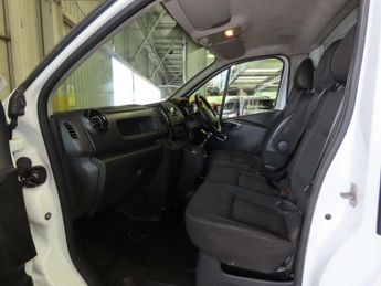 VAUXHALL VIVARO 1.6 Vivaro  2900 Sportive CDTi