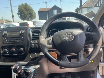 VAUXHALL VIVARO 1.6 Vivaro 2700 Sportive CDTi
