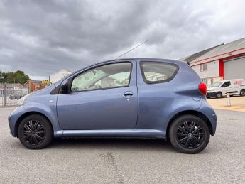 TOYOTA AYGO 1.0 VVT-i Blue Hatchback 3dr Petrol MultiMode Euro 4 (67 bhp)
