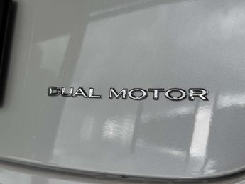 TESLA MODEL 3 Model 3 Long Range AWD 4WD 4dr
