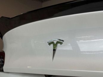 TESLA MODEL 3 Model 3 Long Range AWD 4WD 4dr