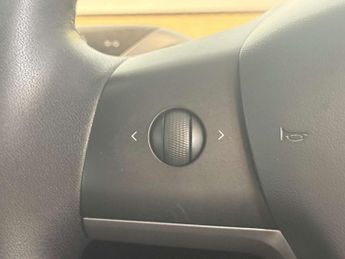 TESLA MODEL 3 Model 3 Long Range AWD 4WD 4dr