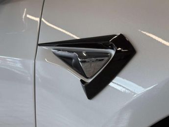 TESLA MODEL 3 Model 3 Long Range AWD 4WD 4dr