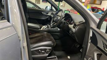 Audi Q7 3.0 TDI V6 S line SUV 5dr Diesel Tiptronic quattro Euro 6 (s/s) 