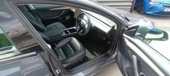 TESLA MODEL 3 Model 3 Long Range AWD 4WD 4dr