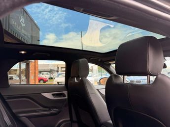 Jaguar F-PACE 2.0 D180 R-Sport SUV 5dr Diesel Auto AWD Euro 6 (s/s) (180 ps)
