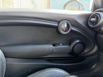 MINI HATCH 1.5 Cooper Sport Auto 3dr