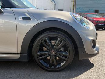 MINI HATCH 1.5 Cooper Sport Auto 3dr