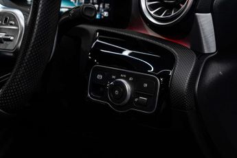 MERCEDES-BENZ CLA 2.0 AMG CLA 35 Premium 4Matic Auto 4WD 4dr