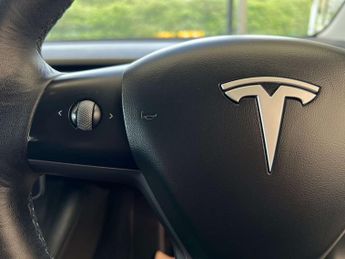 TESLA MODEL 3 Model 3 Performance AWD 4WD 4dr