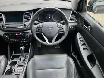 HYUNDAI TUCSON 1.7 Tucson Premium SE Blue Drive 2WD CRDi Semi-Auto 5dr