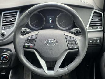 HYUNDAI TUCSON 1.7 Tucson Premium SE Blue Drive 2WD CRDi Semi-Auto 5dr