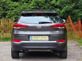 HYUNDAI TUCSON 1.7 Tucson Premium SE Blue Drive 2WD CRDi Semi-Auto 5dr