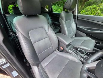 HYUNDAI TUCSON 1.7 Tucson Premium SE Blue Drive 2WD CRDi Semi-Auto 5dr