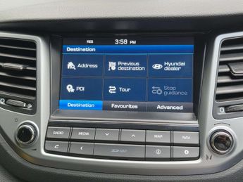 HYUNDAI TUCSON 1.7 Tucson Premium SE Blue Drive 2WD CRDi Semi-Auto 5dr