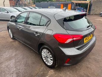 Ford Focus 1.0 Focus Titanium Auto 5dr