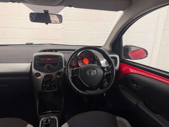 Toyota AYGO 1.0 VVT-i x-play x-shift Euro 6 5dr