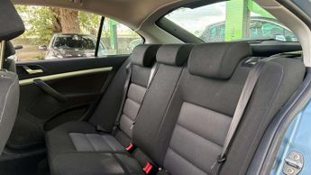SKODA OCTAVIA 1.6 FSI Ambiente Hatchback 5dr Petrol Tiptronic Euro 4 (115 bhp)