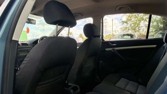 SKODA OCTAVIA 1.6 FSI Ambiente Hatchback 5dr Petrol Tiptronic Euro 4 (115 bhp)
