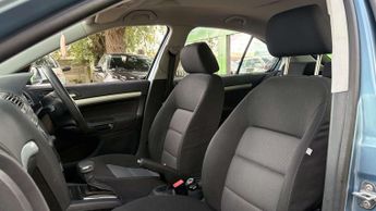 SKODA OCTAVIA 1.6 FSI Ambiente Hatchback 5dr Petrol Tiptronic Euro 4 (115 bhp)