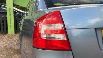 SKODA OCTAVIA 1.6 FSI Ambiente Hatchback 5dr Petrol Tiptronic Euro 4 (115 bhp)