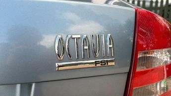 SKODA OCTAVIA 1.6 FSI Ambiente Hatchback 5dr Petrol Tiptronic Euro 4 (115 bhp)