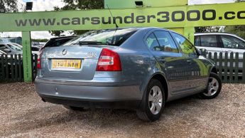 SKODA OCTAVIA 1.6 FSI Ambiente Hatchback 5dr Petrol Tiptronic Euro 4 (115 bhp)