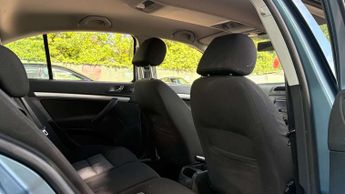 SKODA OCTAVIA 1.6 FSI Ambiente Hatchback 5dr Petrol Tiptronic Euro 4 (115 bhp)