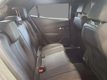 PEUGEOT E-2008 50kWh GT SUV 5dr Electric Auto (7kW Charger) (136 ps)