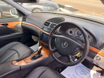 MERCEDES E-CLASS 2.1 E220 CDI Elegance Auto 4dr
