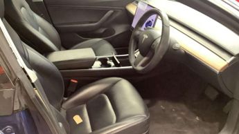 TESLA MODEL 3 Model 3 Standard Range + 4dr