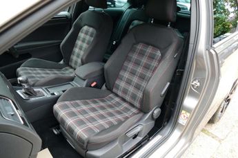 Volkswagen GOLF 2.0 Golf GTi Performance Semi-Auto 3dr