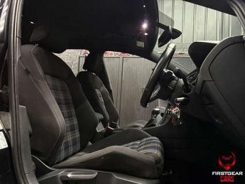 Volkswagen GOLF 1.4 TSI GTE Nav Hatchback 5dr Petrol Plug-in Hybrid DSG Euro 6 (