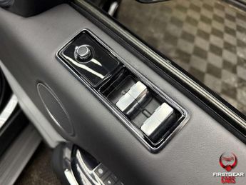Land Rover RANGE ROVER SPORT 3.0 SD V6 HSE Dynamic SUV 5dr Diesel Auto 4WD Euro 6 (s/s) (306 