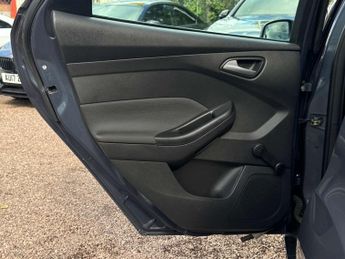 FORD FOCUS 1.6 Focus Zetec TDCi 5dr