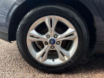 FORD FOCUS 1.6 Focus Zetec TDCi 5dr