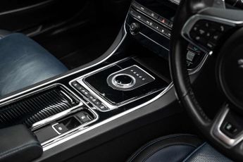 JAGUAR XE 2.0 XE R-Sport Auto 4dr