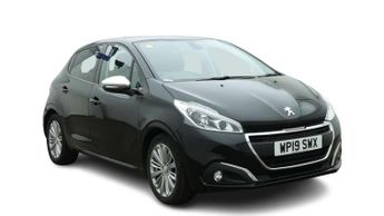 Peugeot 208 1.2 PureTech Signature Hatchback 5dr Petrol Manual Euro 6 (s/s) 