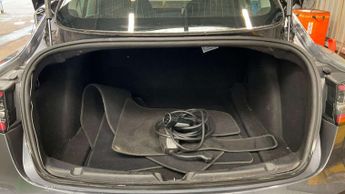 TESLA MODEL 3 Model 3 Long Range AWD 4WD 4dr